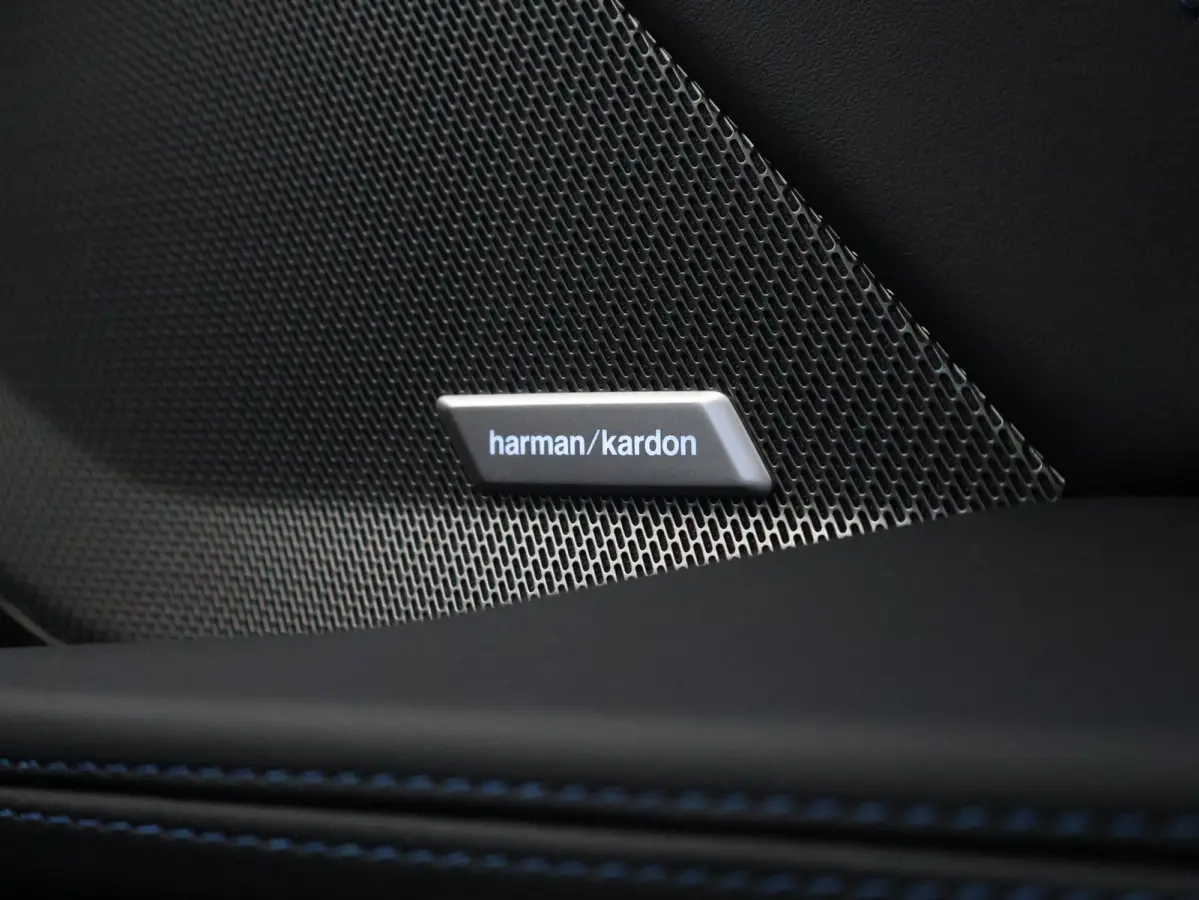 120 M Sport Pro BMW Individual Lakkleur/ Harman-Kardon/ Head-Up/M Sportstoelen/ Panoramadak/ Stuurwiel verwarming