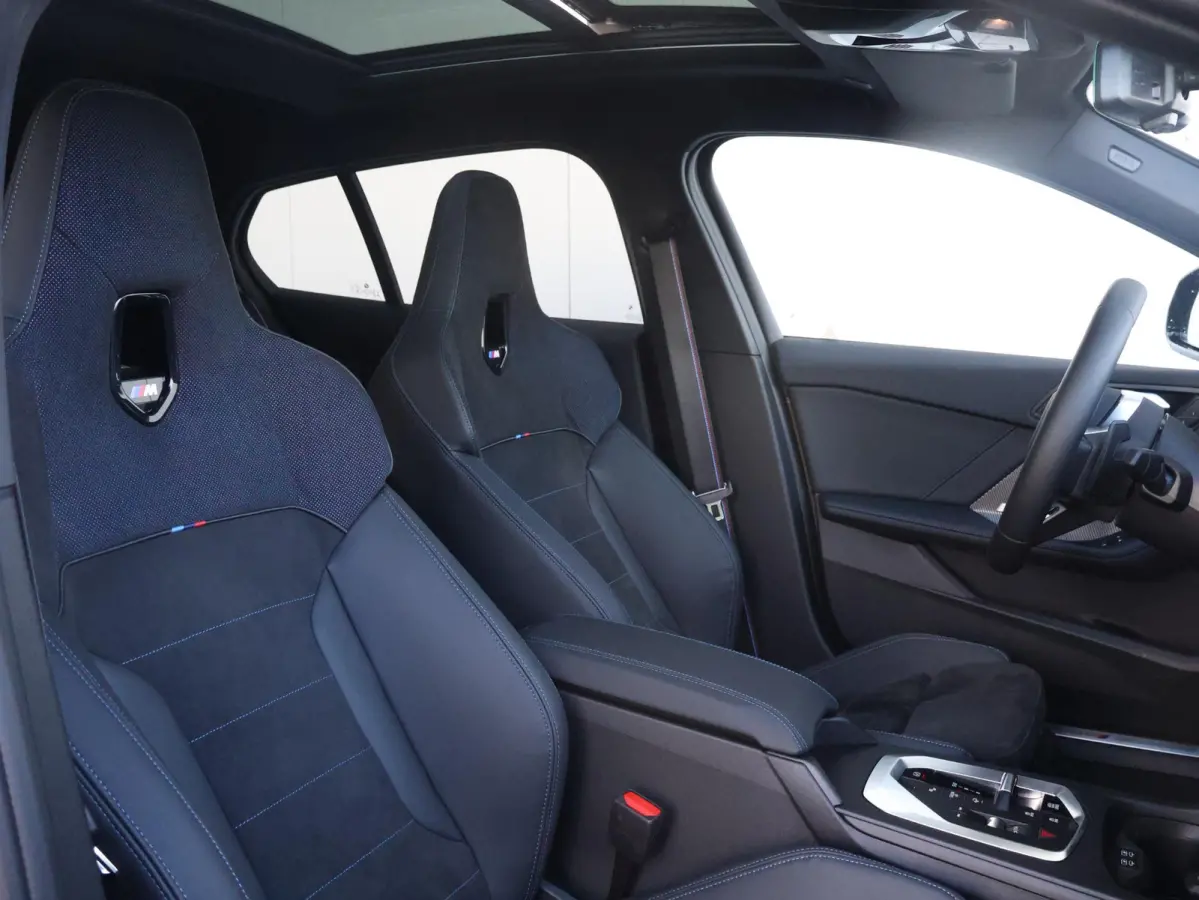 120 M Sport Pro BMW Individual Lakkleur/ Harman-Kardon/ Head-Up/M Sportstoelen/ Panoramadak/ Stuurwiel verwarming