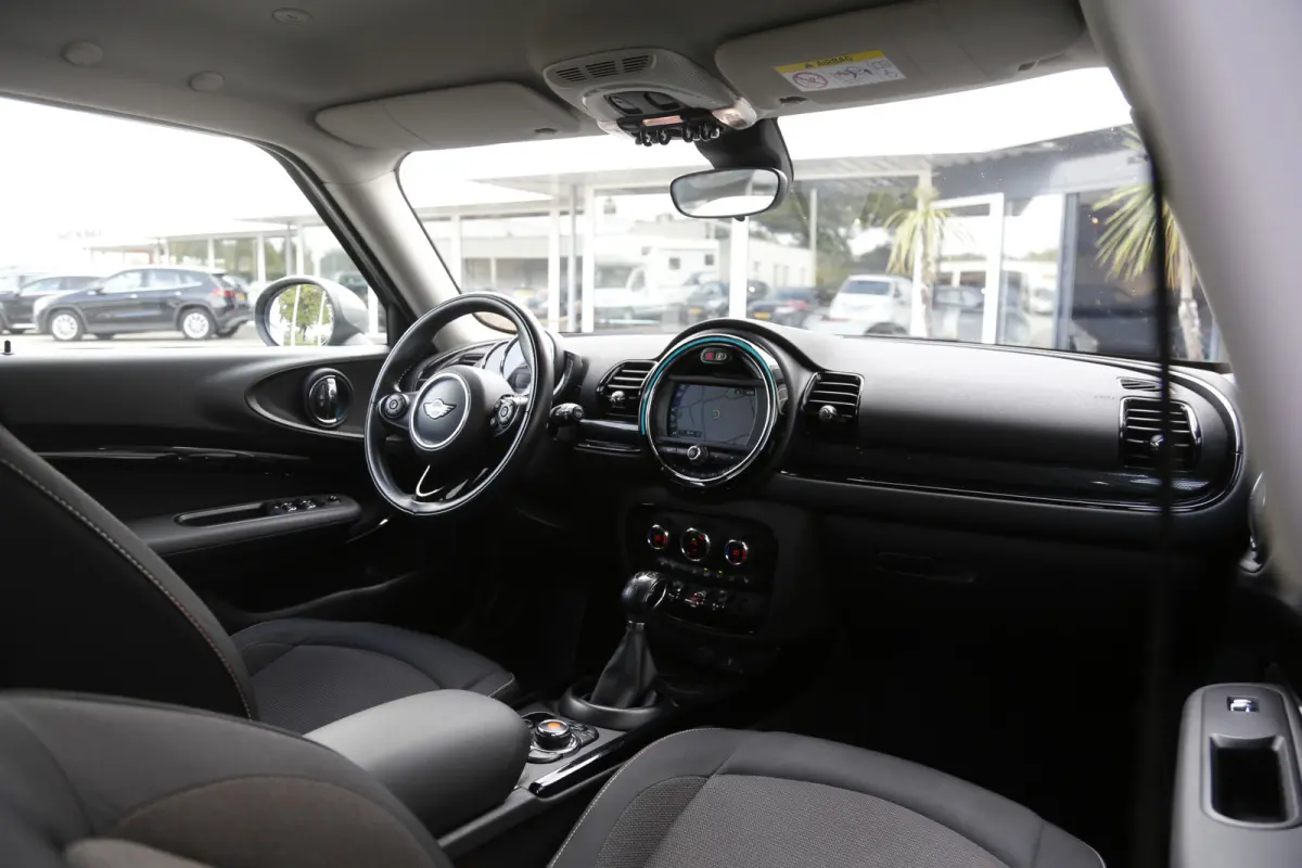Mini 1.5 One Chili Automaat*Incl. BTW*Perfect Onderh.*Navi/Stoelverw./Keyless Entry+Go/Ambiance/Botswaarsch./Climate-Control/Parkeersens./17 inch LM*