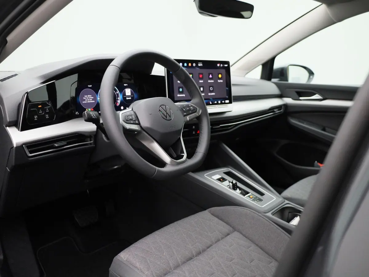 1.5 eHybrid Life Edition 204 PK | Fysieke Voorraad | Direct Leverbaar | 18 Inch Catania | Achteruitrijcamera | Parkeersensoren | Sfeerverlichting | Adaptieve Cruise Control | Digitale Cockpi
