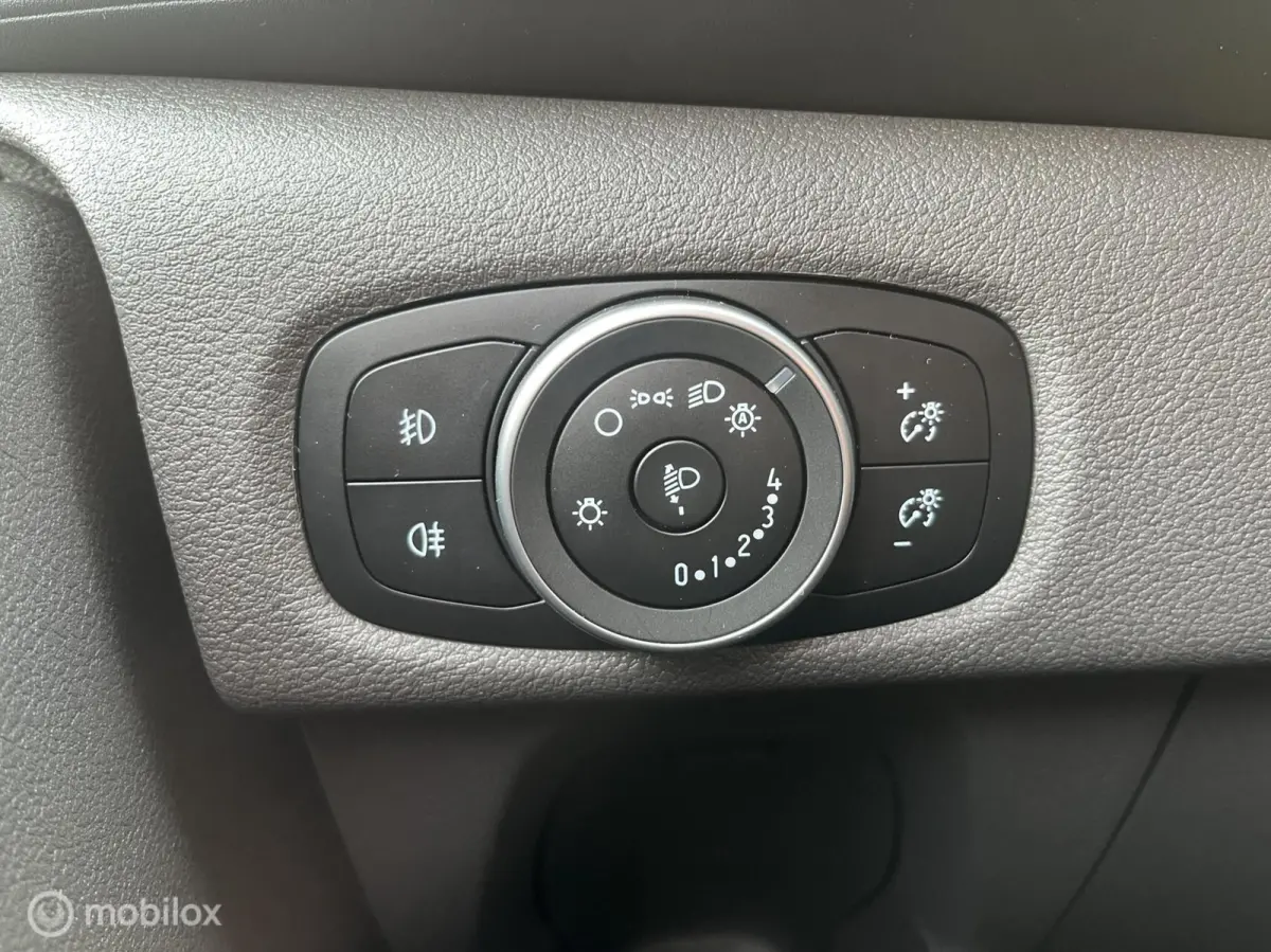 280 2.0 TDCI L1H1 NAVI*CAMERA*CRUISE*PDC*