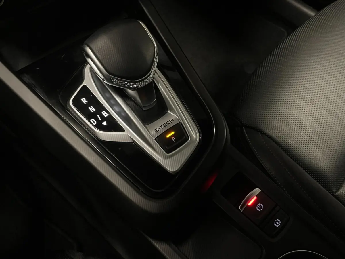 1.6 E-Tech Hybrid 145 R.S. Line|CARPLAY|CAMERA|ACC|BOSE|STOEL-,STUURVERW|LANE-ASSIST|INC.BTW|1e EIG|NL-AUTO|NAP|