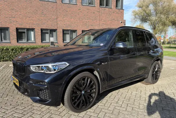 xDrive45e High Executive M sport - Pano - 22”