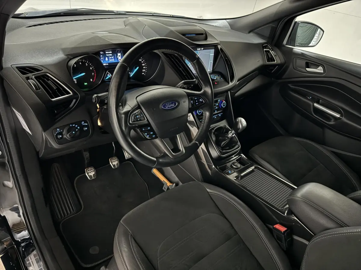 1.5 EcoBoost ST Line Navi Cruise Carplay PDC NAP
