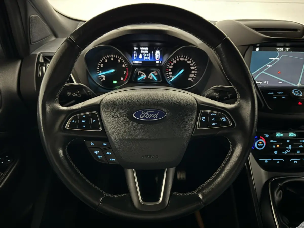1.5 EcoBoost ST Line Navi Cruise Carplay PDC NAP