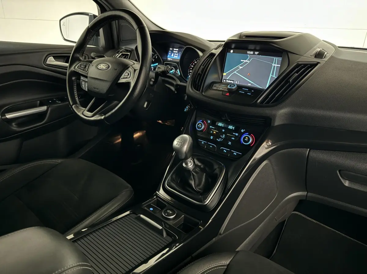 1.5 EcoBoost ST Line Navi Cruise Carplay PDC NAP