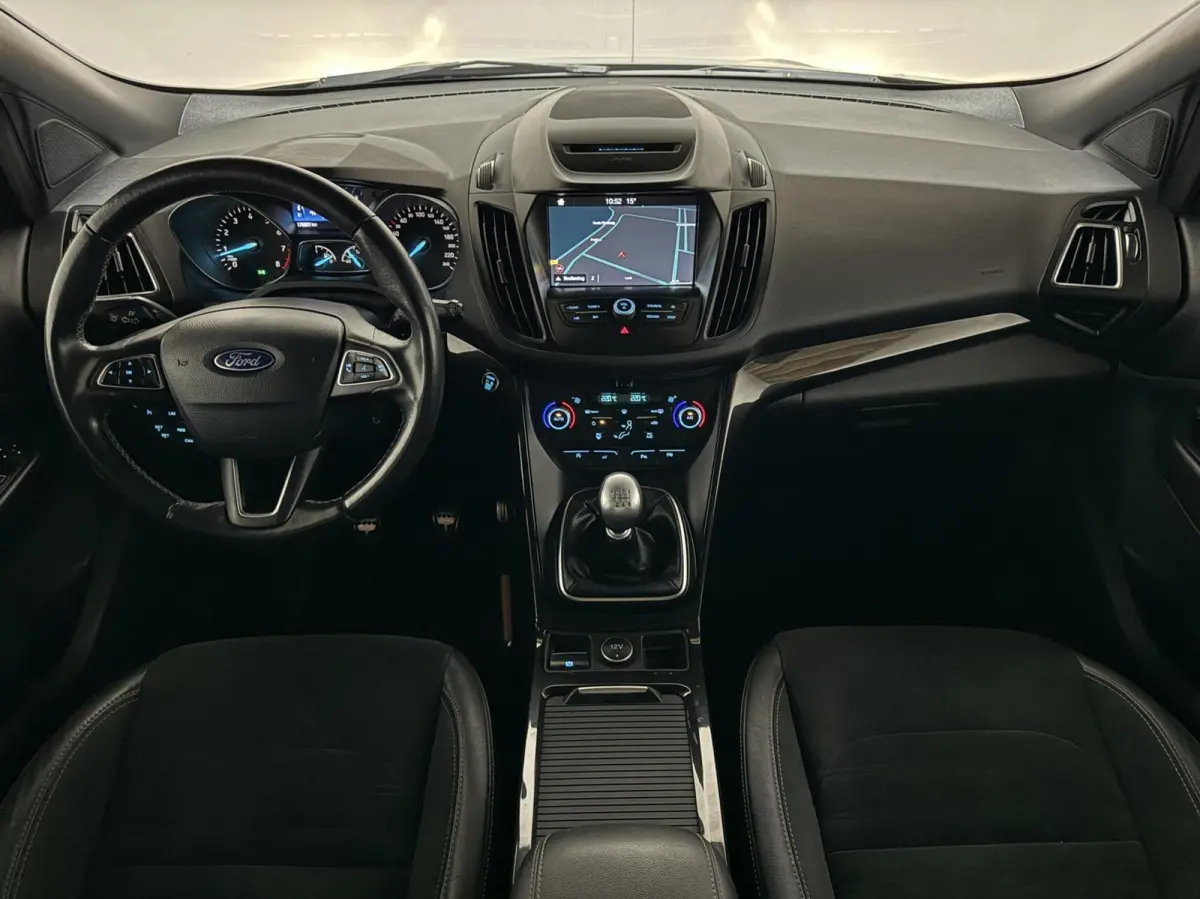 1.5 EcoBoost ST Line Navi Cruise Carplay PDC NAP