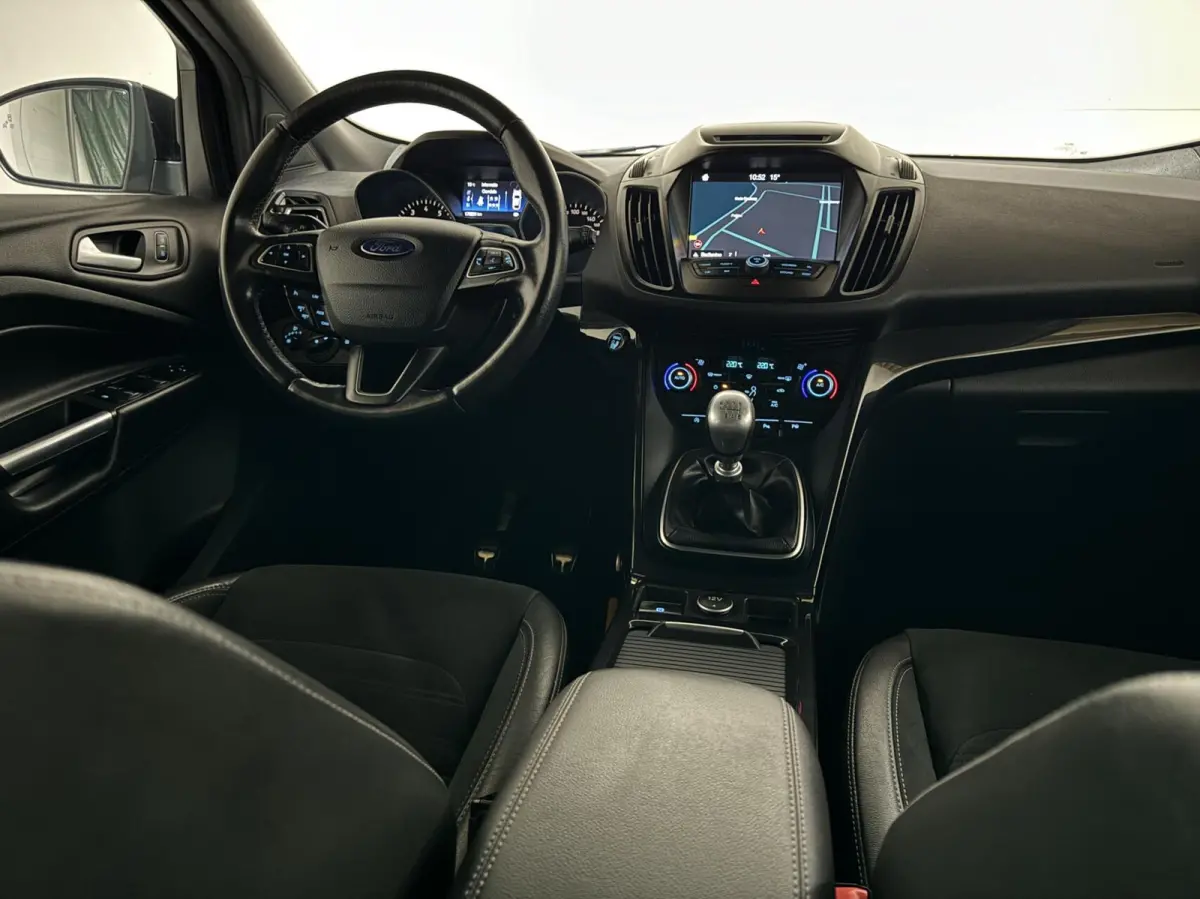 1.5 EcoBoost ST Line Navi Cruise Carplay PDC NAP