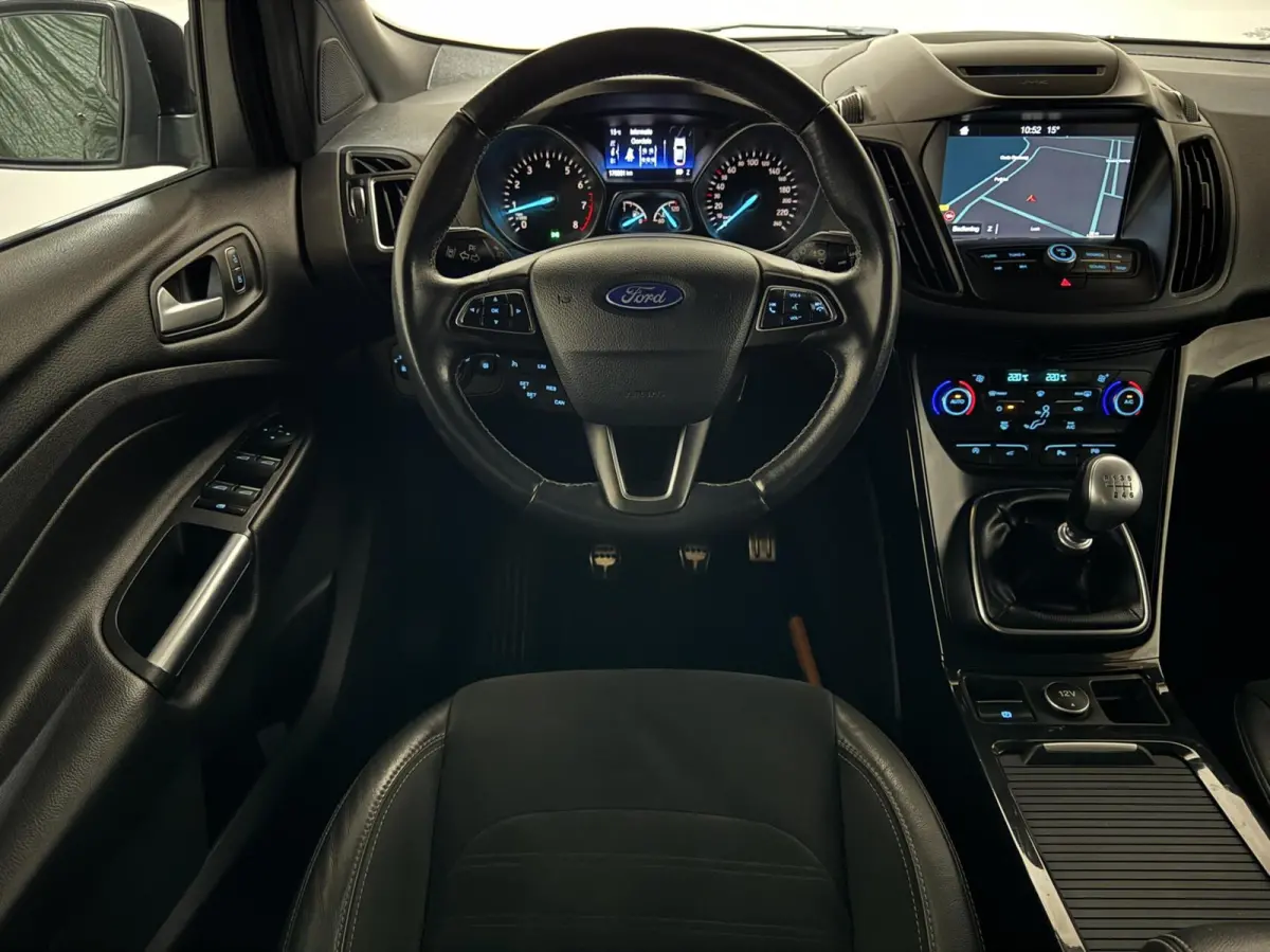 1.5 EcoBoost ST Line Navi Cruise Carplay PDC NAP