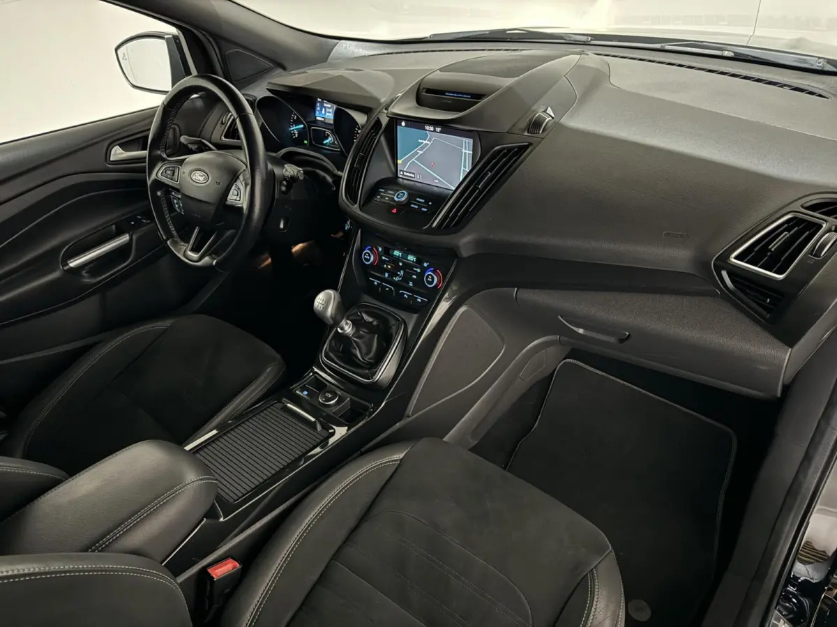 1.5 EcoBoost ST Line Navi Cruise Carplay PDC NAP