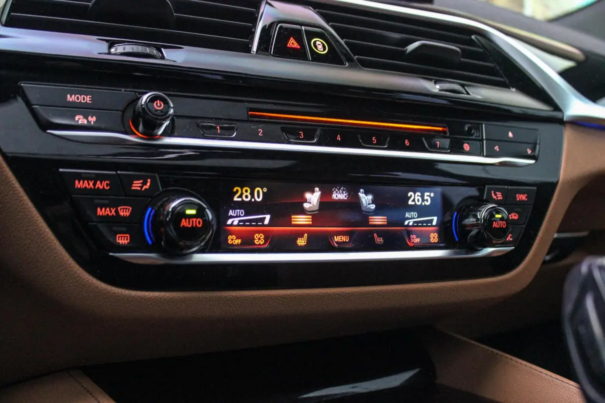 Gran Turismo 630i G32 High Executive M-sport | M-pakket | NL auto | Harman-kardon | 20 inch | Stoelverwarming | Stuurverwarming | Head-up | Camera | Dakraam