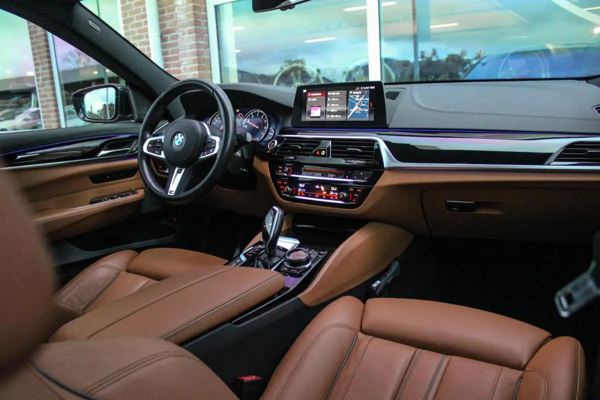 Gran Turismo 630i G32 High Executive M-sport | M-pakket | NL auto | Harman-kardon | 20 inch | Stoelverwarming | Stuurverwarming | Head-up | Camera | Dakraam