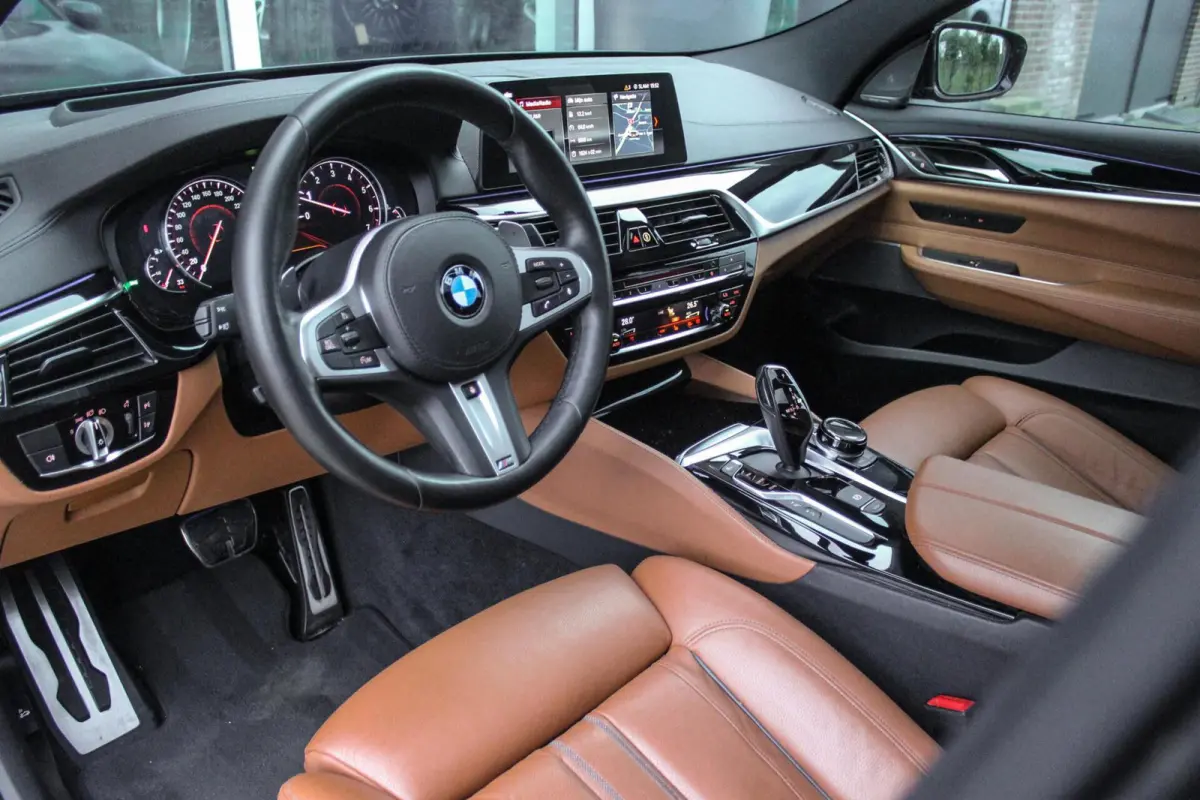 Gran Turismo 630i G32 High Executive M-sport | M-pakket | NL auto | Harman-kardon | 20 inch | Stoelverwarming | Stuurverwarming | Head-up | Camera | Dakraam
