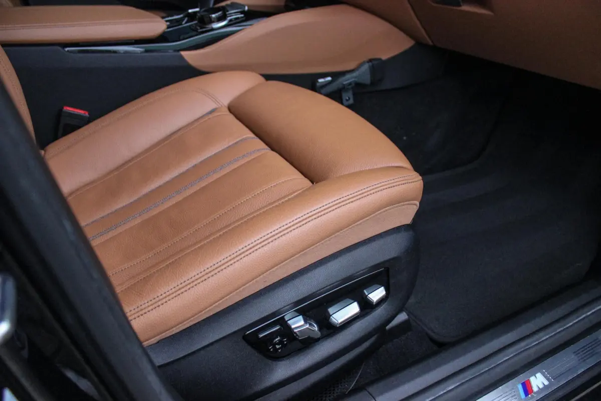 Gran Turismo 630i G32 High Executive M-sport | M-pakket | NL auto | Harman-kardon | 20 inch | Stoelverwarming | Stuurverwarming | Head-up | Camera | Dakraam