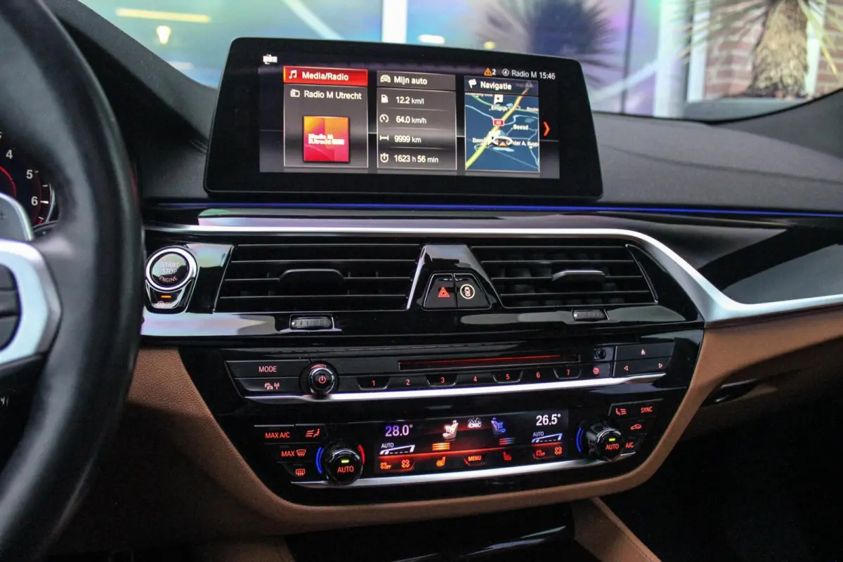 Gran Turismo 630i G32 High Executive M-sport | M-pakket | NL auto | Harman-kardon | 20 inch | Stoelverwarming | Stuurverwarming | Head-up | Camera | Dakraam