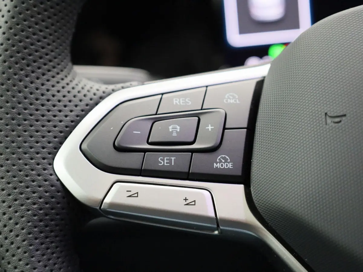 1.5 eHybrid GTE 272 PK | Automaat | Plug-In | Panorama Dak | Navigatie | Digitale Cockpit Pro | 360 Camera | Sport Pakket | Stoelverwarming | Stuurwielverwarming | Head-Updisplay | LED Matri