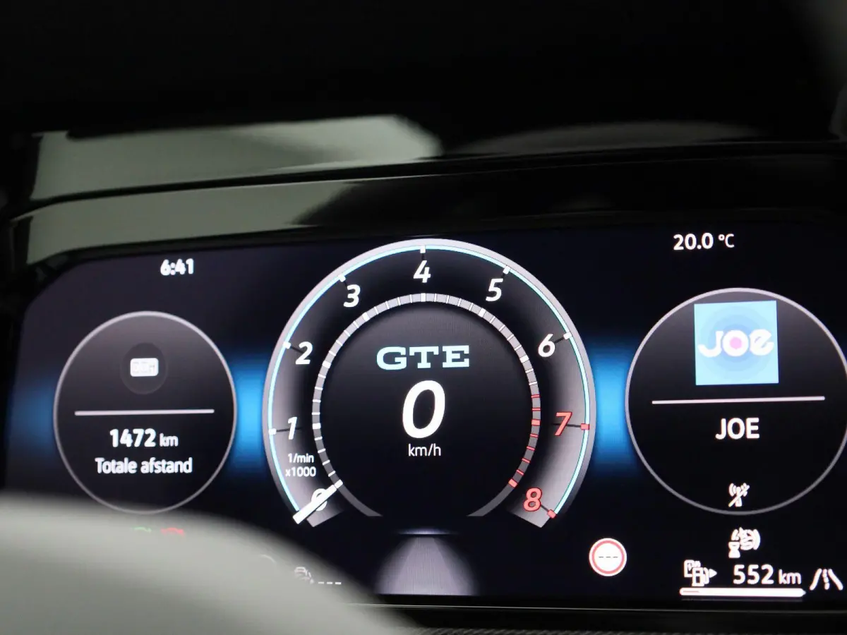 1.5 eHybrid GTE 272 PK | Automaat | Plug-In | Panorama Dak | Navigatie | Digitale Cockpit Pro | 360 Camera | Sport Pakket | Stoelverwarming | Stuurwielverwarming | Head-Updisplay | LED Matri