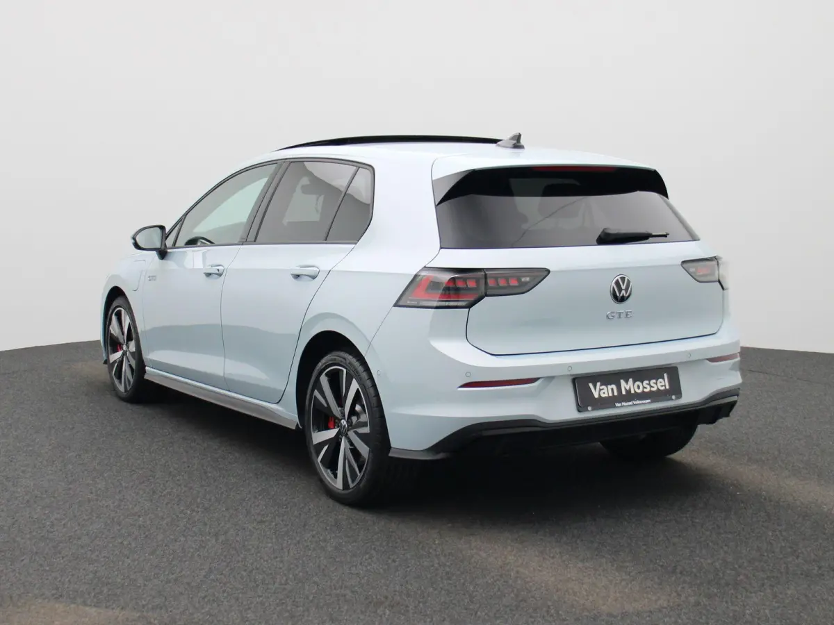 1.5 eHybrid GTE 272 PK | Automaat | Plug-In | Panorama Dak | Navigatie | Digitale Cockpit Pro | 360 Camera | Sport Pakket | Stoelverwarming | Stuurwielverwarming | Head-Updisplay | LED Matri