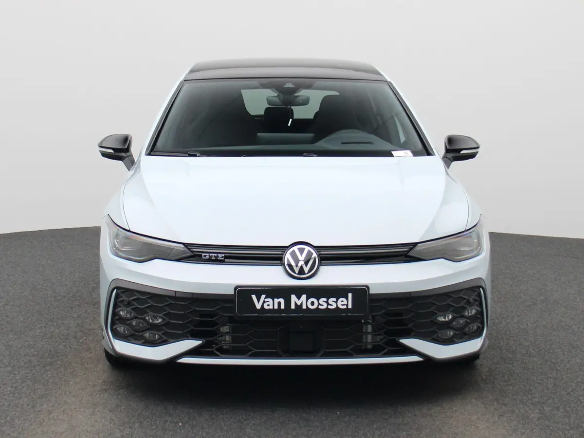 1.5 eHybrid GTE 272 PK | Automaat | Plug-In | Panorama Dak | Navigatie | Digitale Cockpit Pro | 360 Camera | Sport Pakket | Stoelverwarming | Stuurwielverwarming | Head-Updisplay | LED Matri