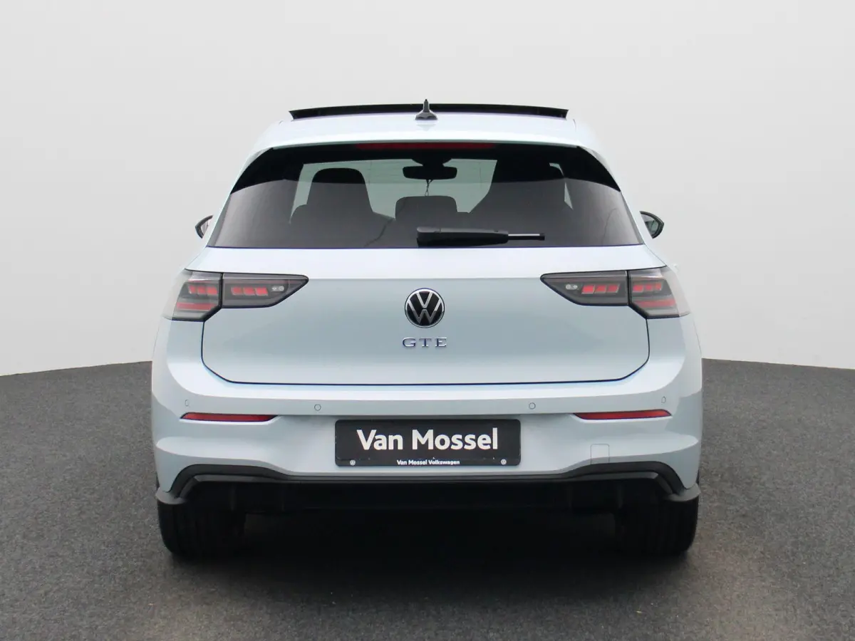 1.5 eHybrid GTE 272 PK | Automaat | Plug-In | Panorama Dak | Navigatie | Digitale Cockpit Pro | 360 Camera | Sport Pakket | Stoelverwarming | Stuurwielverwarming | Head-Updisplay | LED Matri