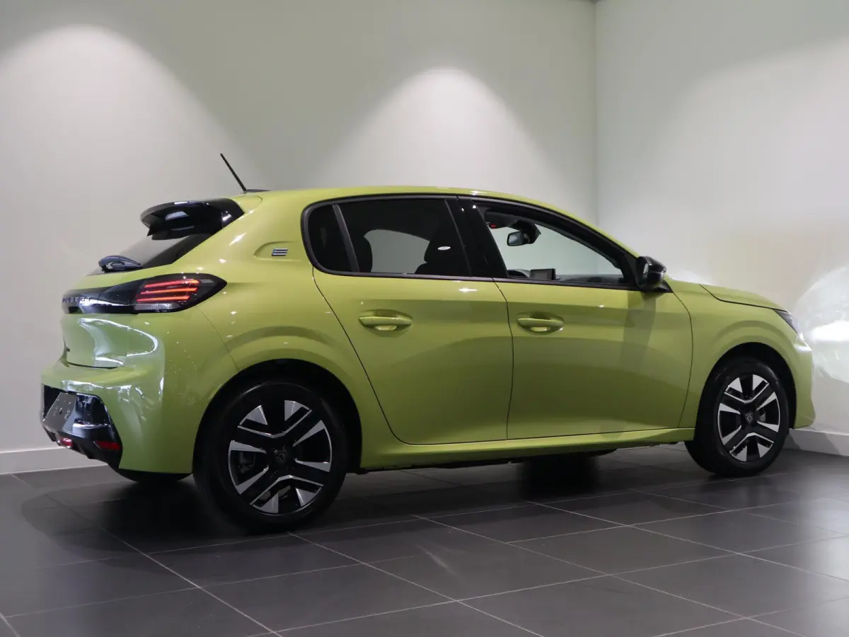 e-Style 50 kWh | Navigatie | Keyless | Parkeersensoren | LM-Velgen | LED |