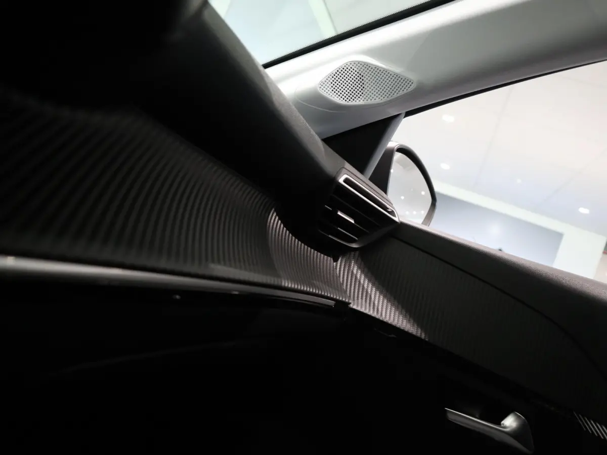 e-Style 50 kWh | Navigatie | Keyless | Parkeersensoren | LM-Velgen | LED |