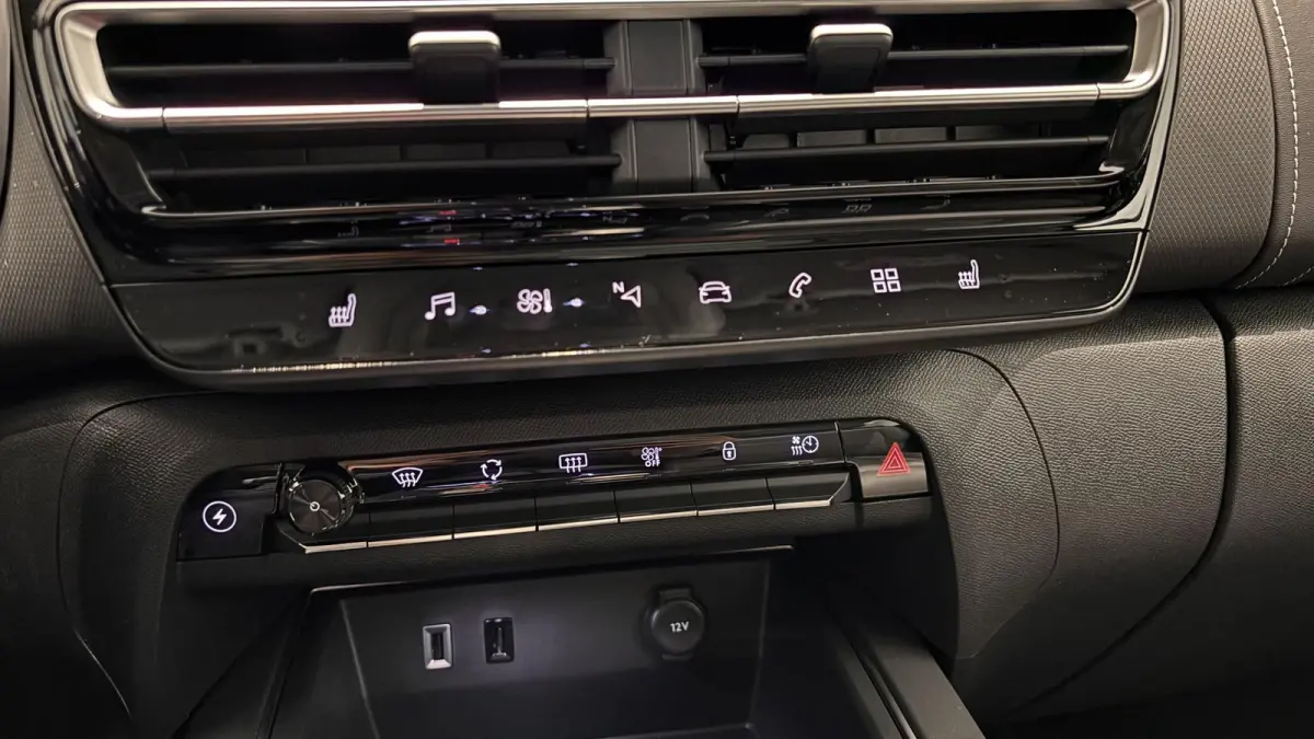 1.6 Plug-in Hybrid 225 ë-Series Citroen C5 Aircross 1.6 Plug-in Hybrid ë-Series | Apple Carplay & Android Auto | Camera | Panorama dak |