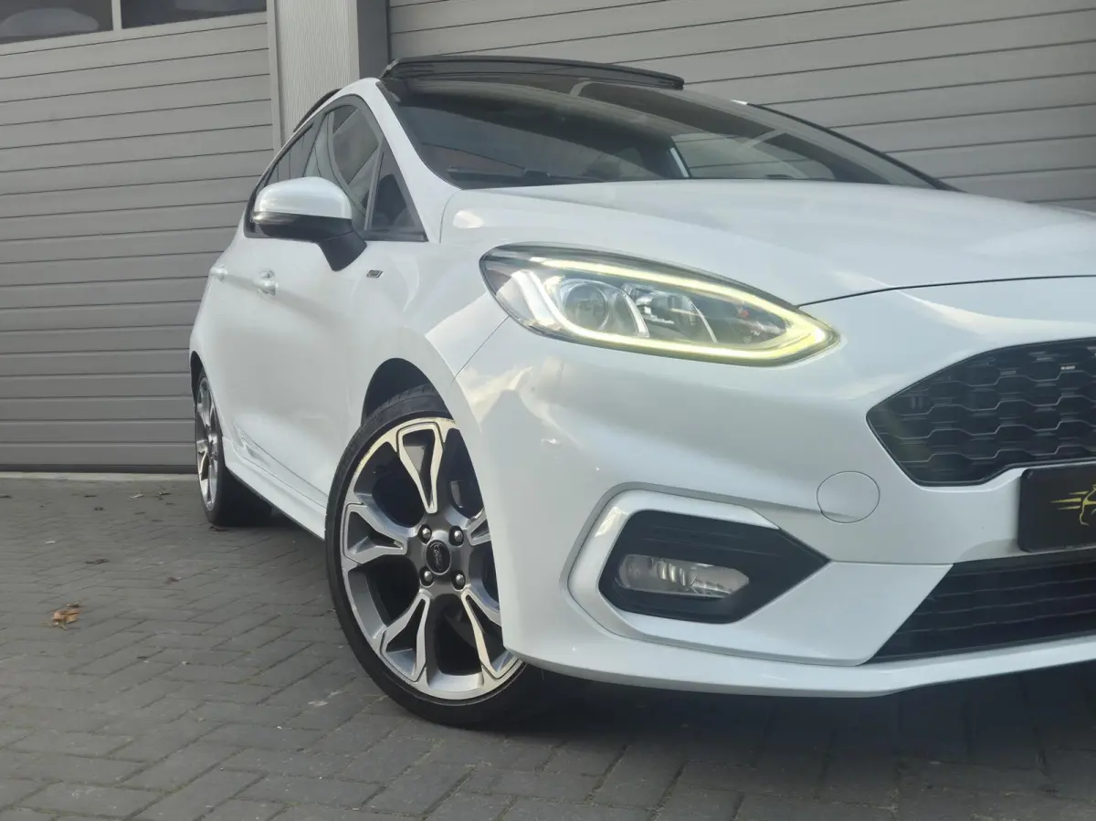 1.0 EcoBoost ST-Line Pano/Carplay/Keyless/Led/