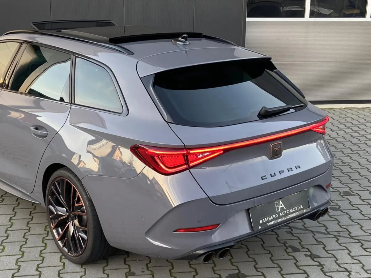 ST VZ 4Drive|pano|trekhaak|Brembo| full-option