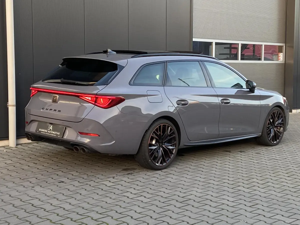 ST VZ 4Drive|pano|trekhaak|Brembo| full-option