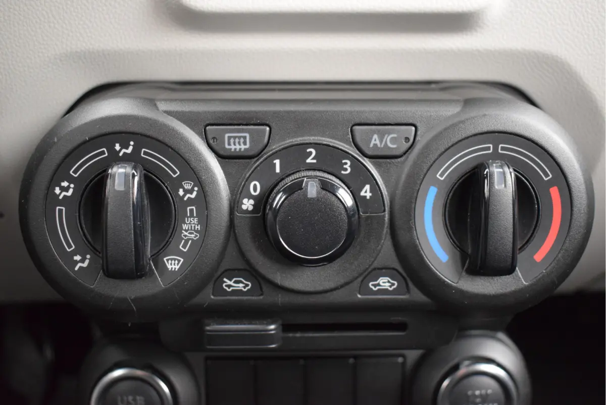 1.2 Comfort | Airco | Parkeersensoren | Bluetooth
