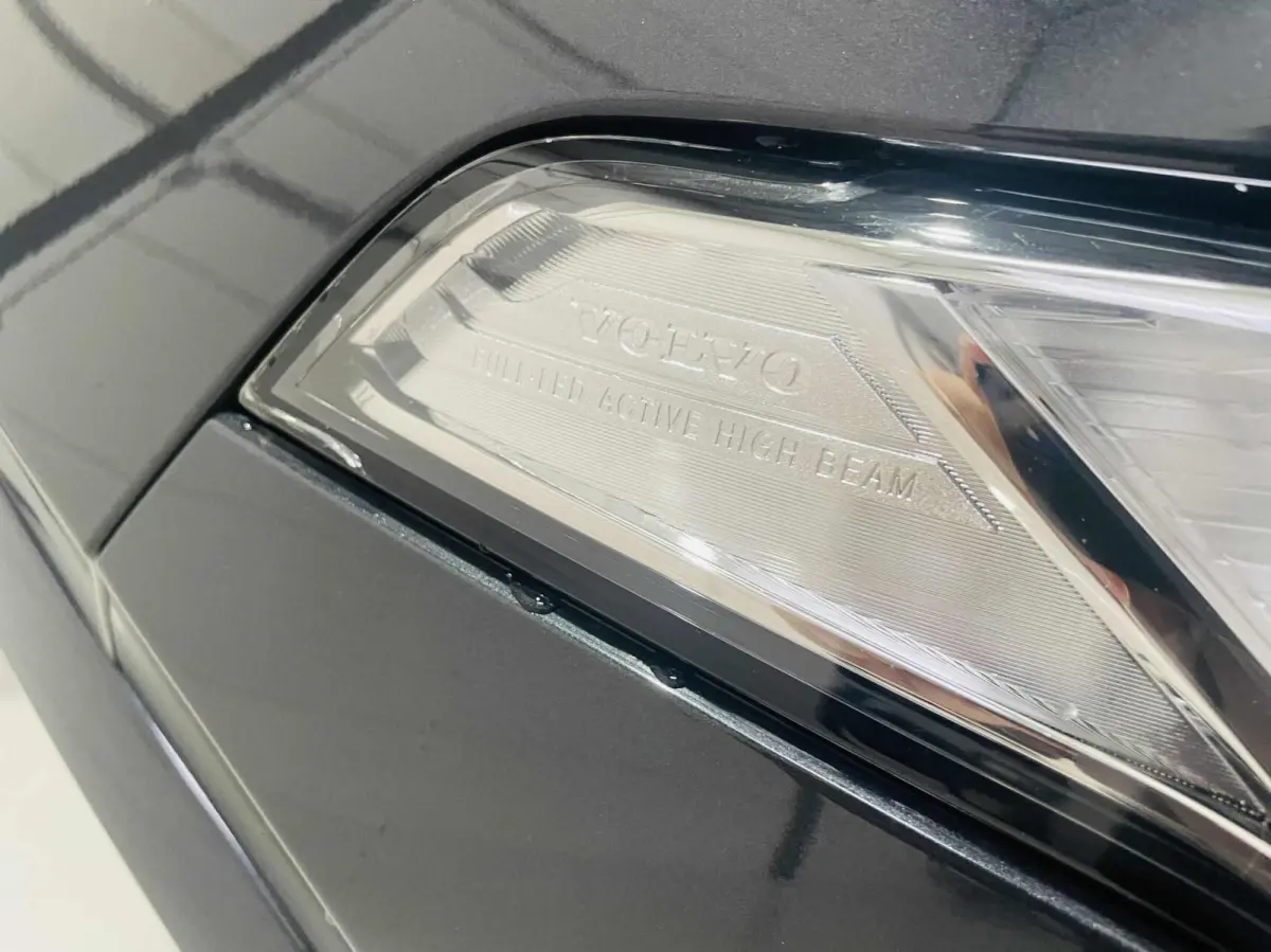 2.0 T8 Twin Engine AWD R-Design