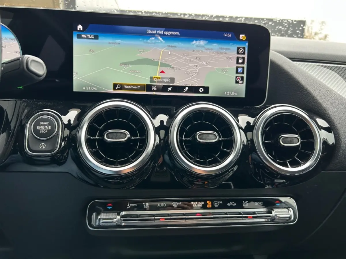 B 180 AMG Nightpakket 1e Eig. Pano Leder Camera Carplay E.klep
