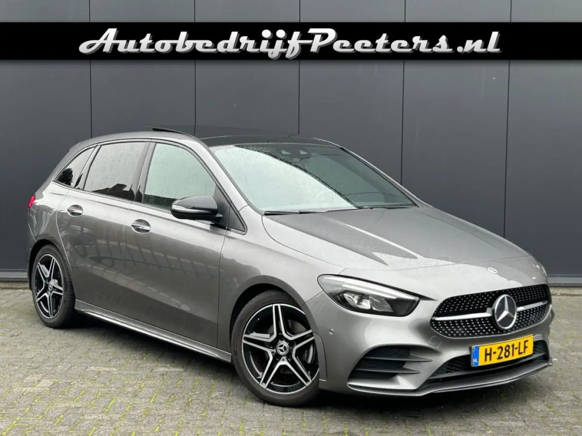 B 180 AMG Nightpakket 1e Eig. Pano Leder Camera Carplay E.klep
