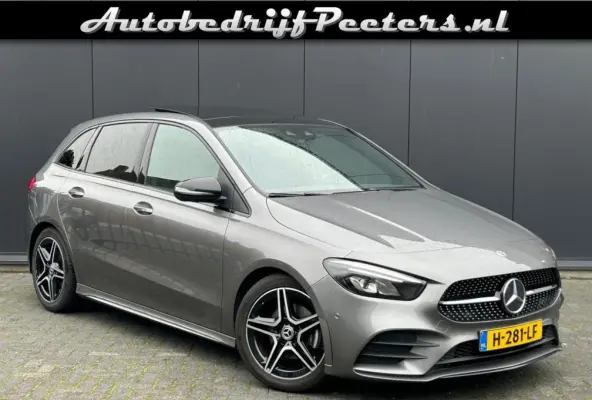 B 180 AMG Nightpakket 1e Eig. Pano Leder Camera Carplay E.klep