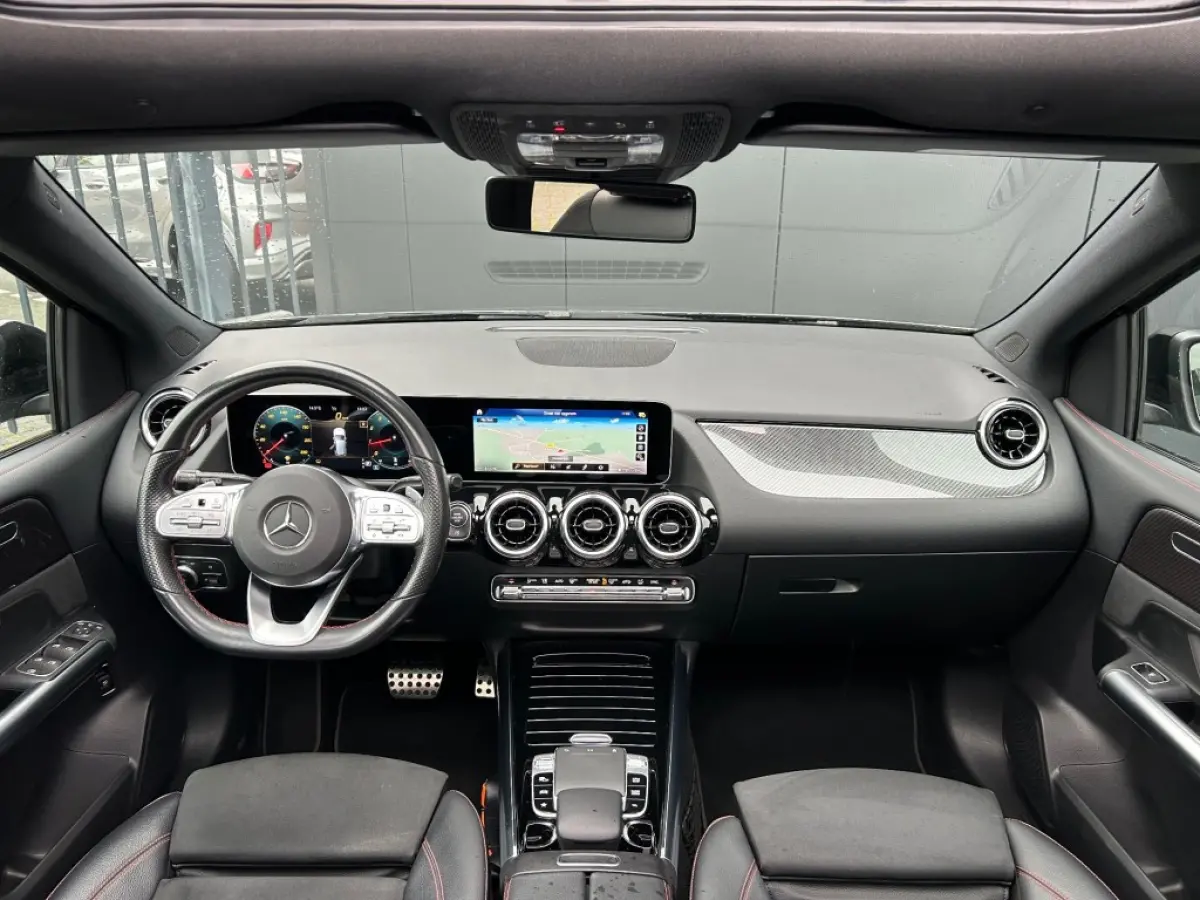 B 180 AMG Nightpakket 1e Eig. Pano Leder Camera Carplay E.klep
