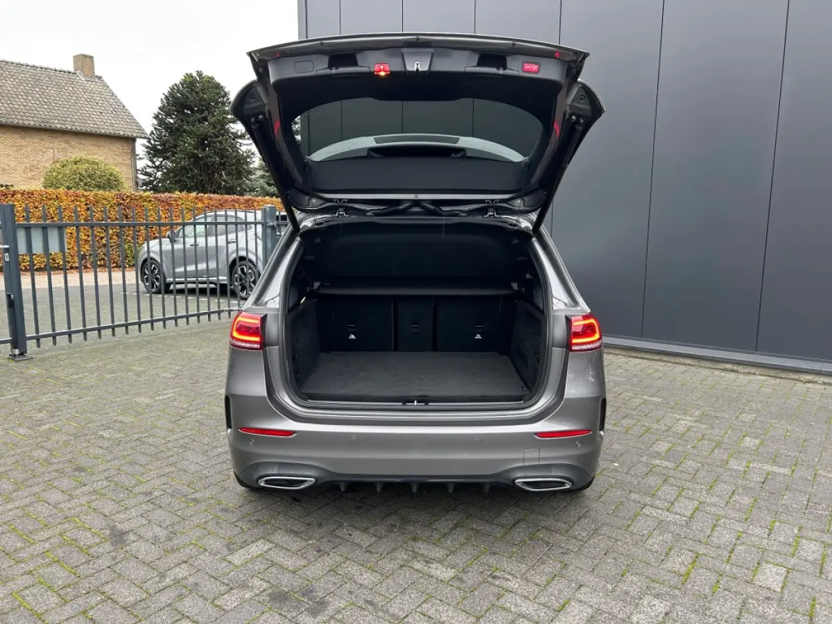 B 180 AMG Nightpakket 1e Eig. Pano Leder Camera Carplay E.klep
