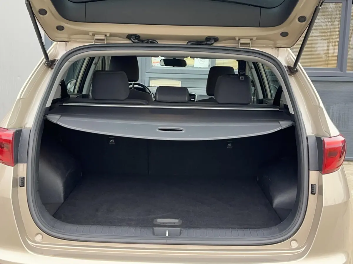 1.6 GDI ComfortLine Navigator Airco Cruise Navi