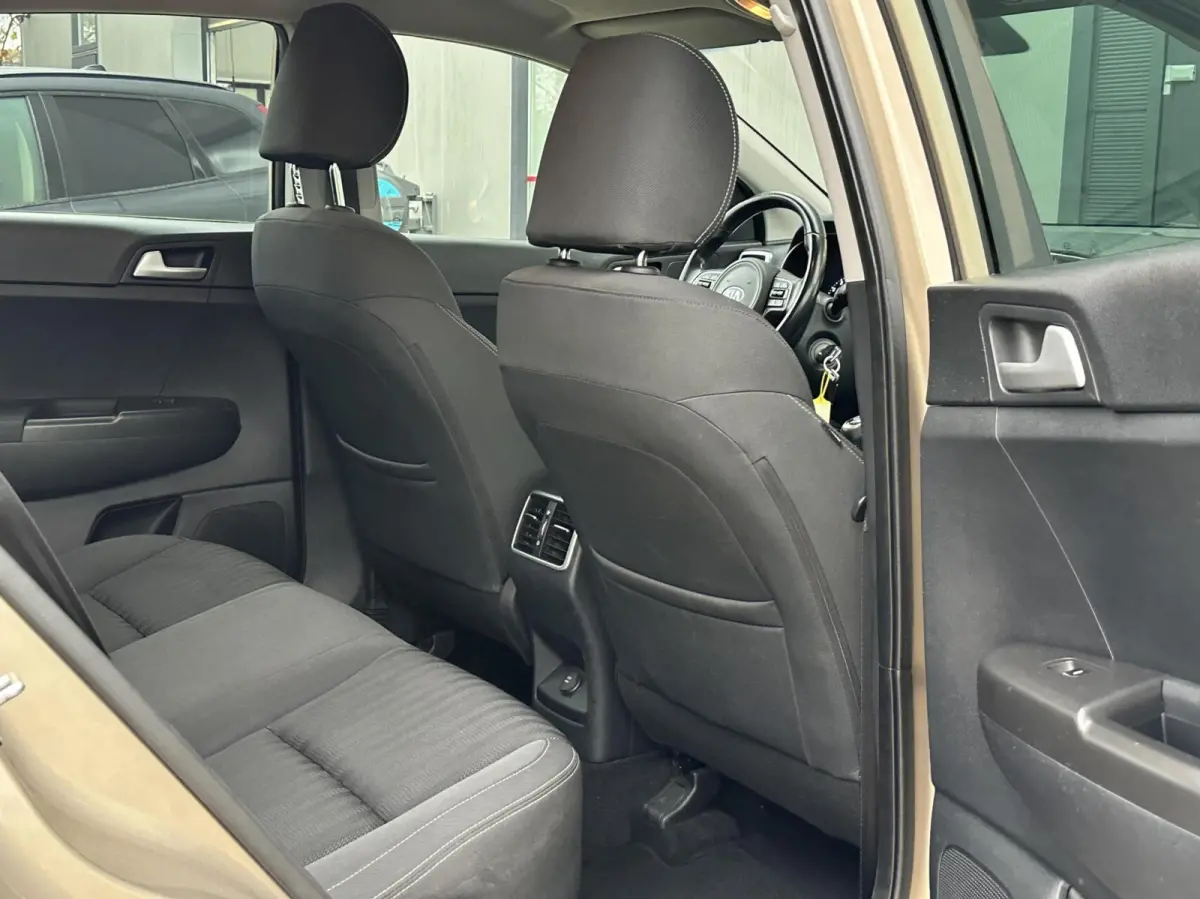 1.6 GDI ComfortLine Navigator Airco Cruise Navi