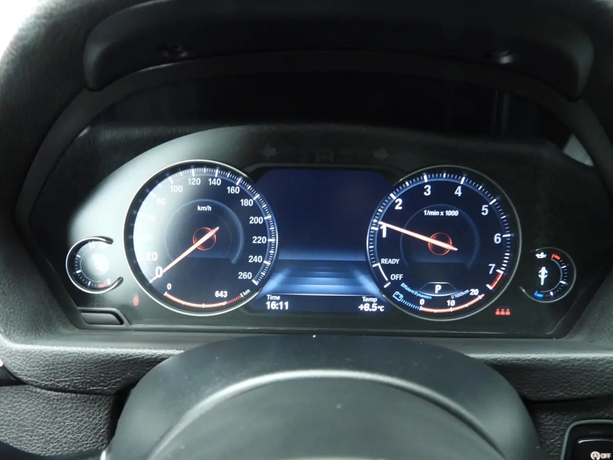 418i | M-Sportpakket | LED | Leder | Navigatie | Schuifdak | Stoelverwarming | DAB | Alu 18 inch
