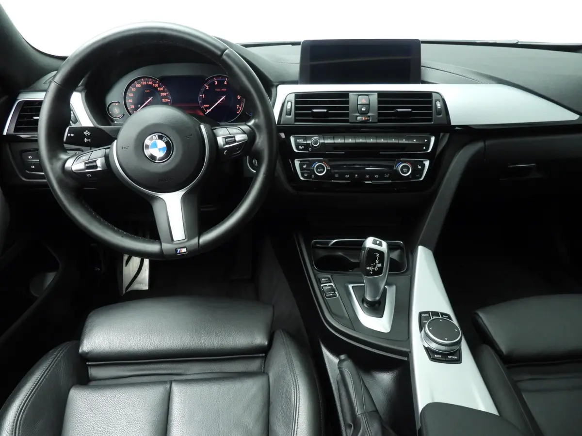 418i | M-Sportpakket | LED | Leder | Navigatie | Schuifdak | Stoelverwarming | DAB | Alu 18 inch