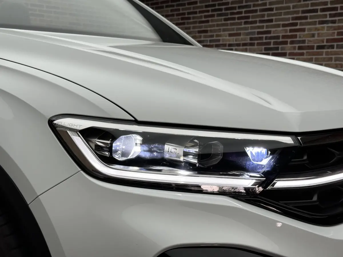 1.5 TSI R-Line | Beats by Dre| IQ Light| Keyless|