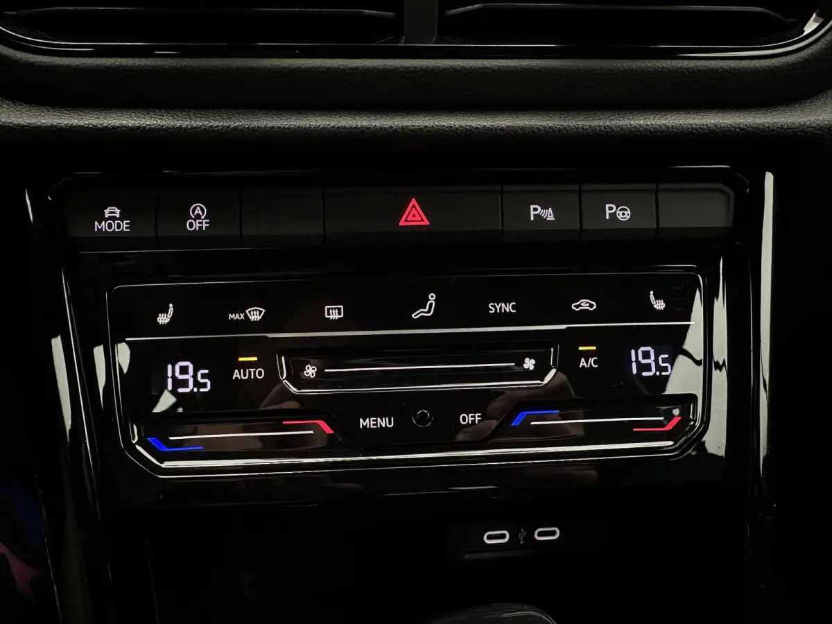 1.5 TSI R-Line | Beats by Dre| IQ Light| Keyless|