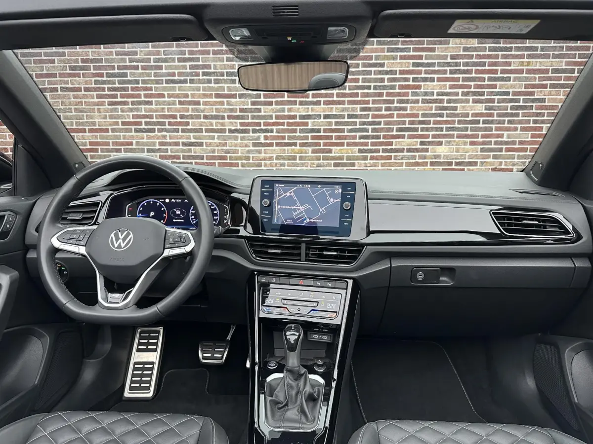 1.5 TSI R-Line | Beats by Dre| IQ Light| Keyless|