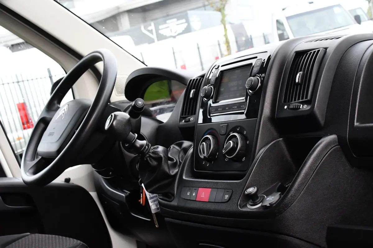 35 2.0 BlueHDi L4 Bakwagen Cruise, NAVI, 165PK, Laadklep, Airco, Uniek!