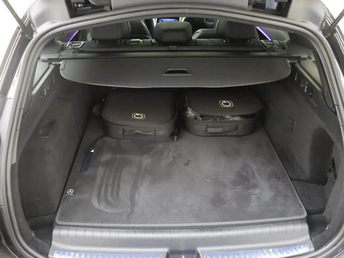 300 e Business Solution AMG /Panoramadak /Nightpakket /Winterpakket /Carplay