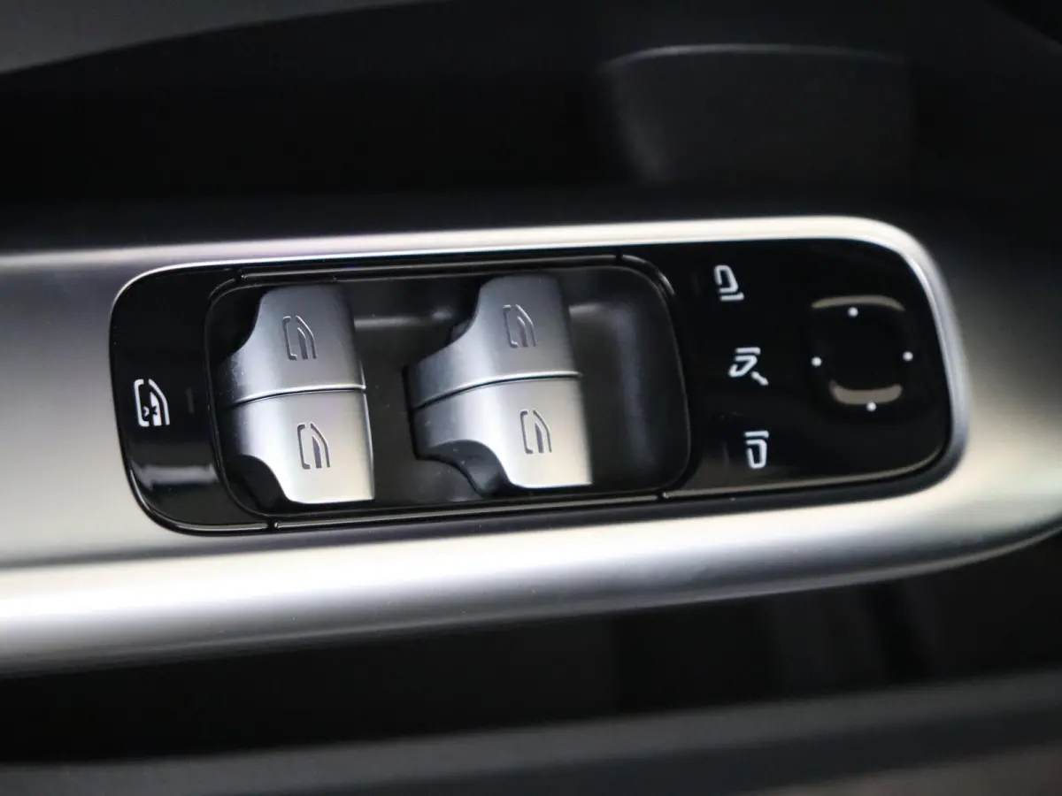 300 e Business Solution AMG /Panoramadak /Nightpakket /Winterpakket /Carplay