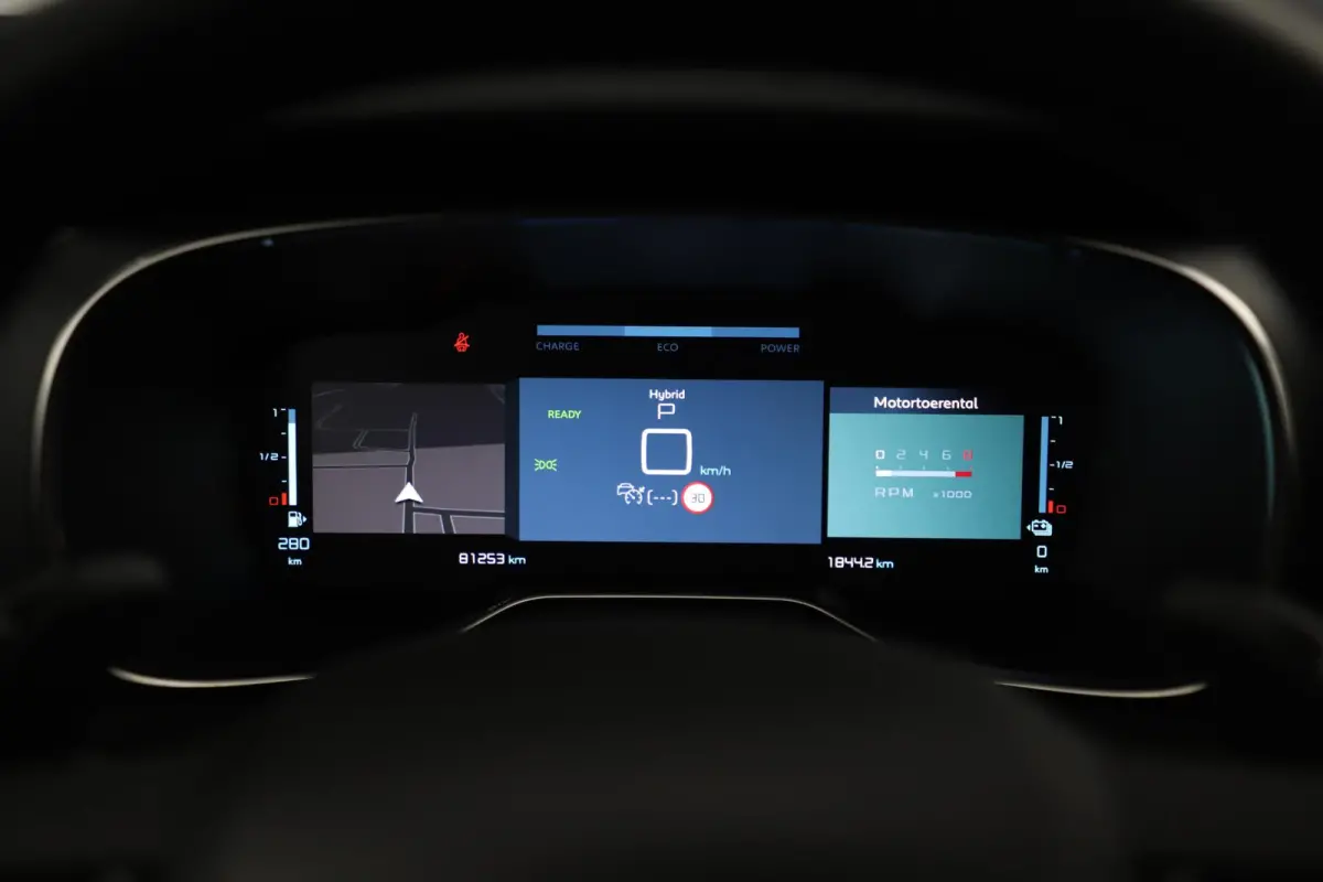 1.6 Plug-in Hybrid 225 Business Plus Automaat 19 inch LMV Half Leder Navigatie Achteruitrijcamera Carplay android