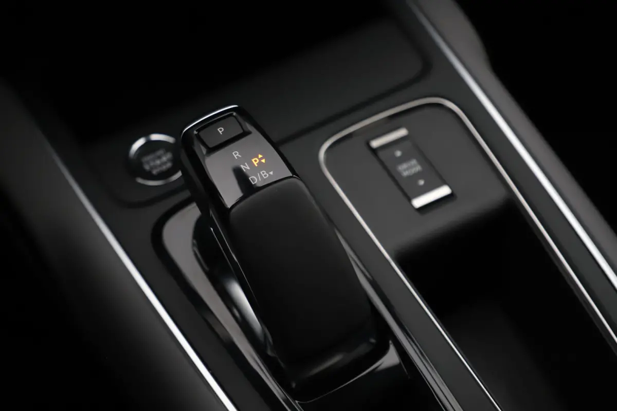1.6 Plug-in Hybrid 225 Business Plus Automaat 19 inch LMV Half Leder Navigatie Achteruitrijcamera Carplay android