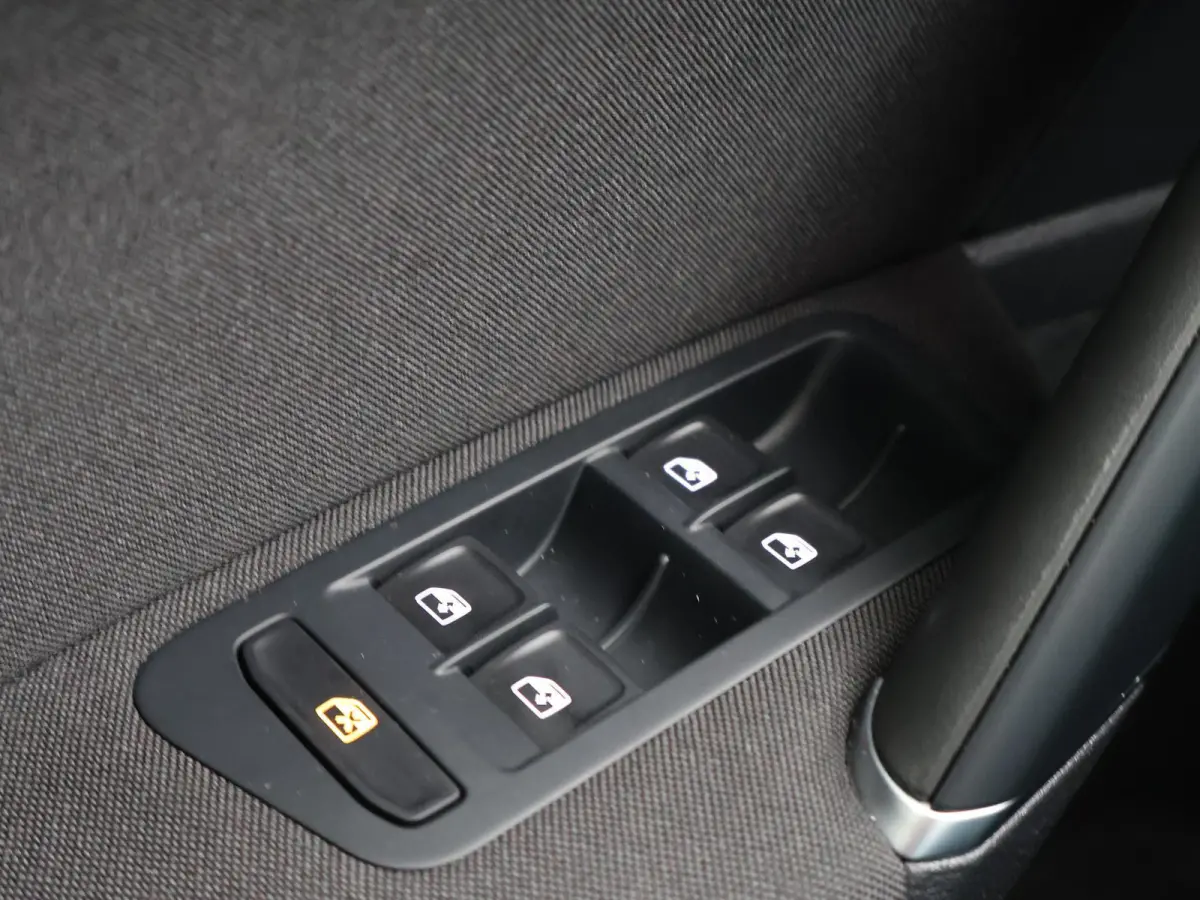 1.5 TSI 130 PK DSG AUT. + MASSAGE / ADAPTIVE CRUISE / CARPLAY / STOELVERW.